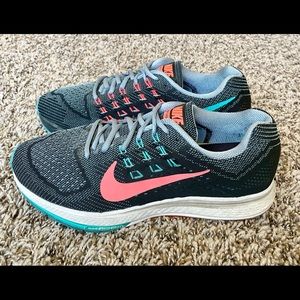 Nike Zoom Structure 18